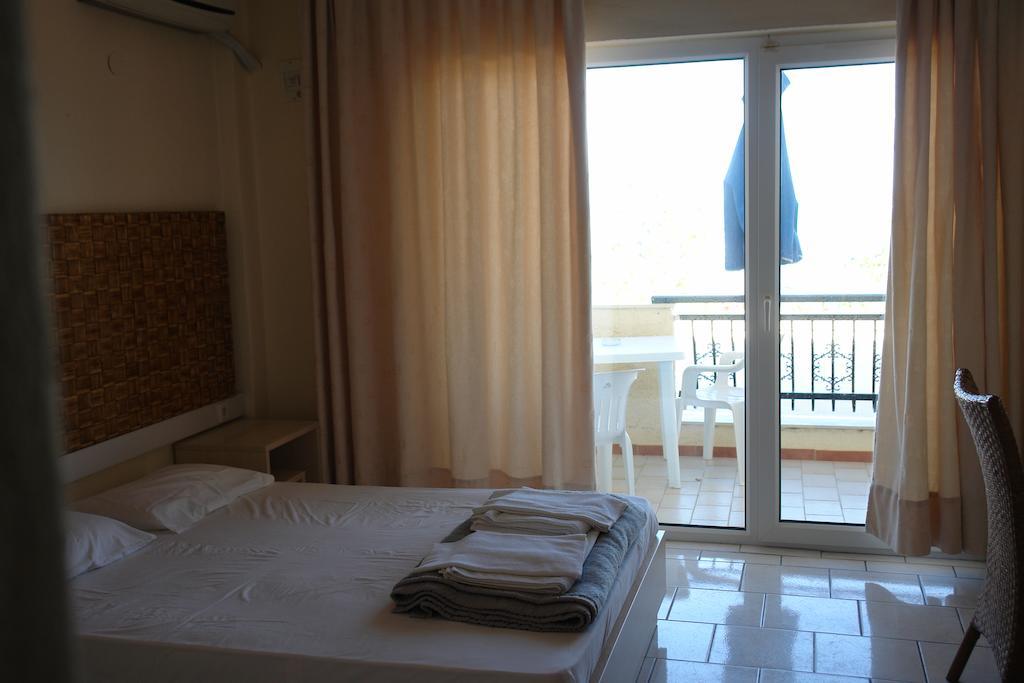Pantheon Beach Hotel Olympiakí Aktí Екстериор снимка