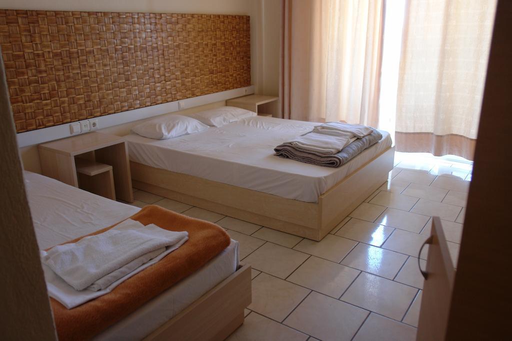 Pantheon Beach Hotel Olympiakí Aktí Екстериор снимка